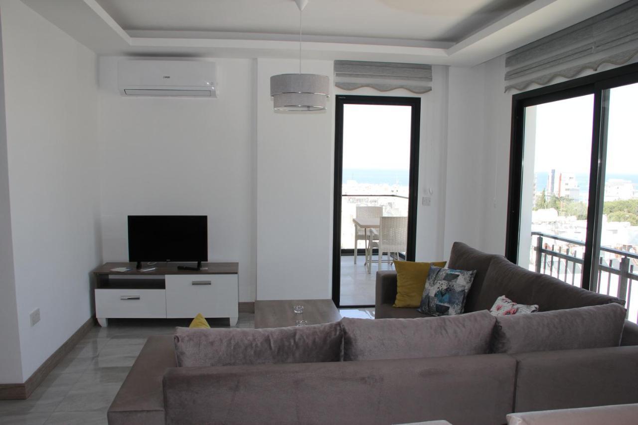 Okman Homes Кирения Экстерьер фото
