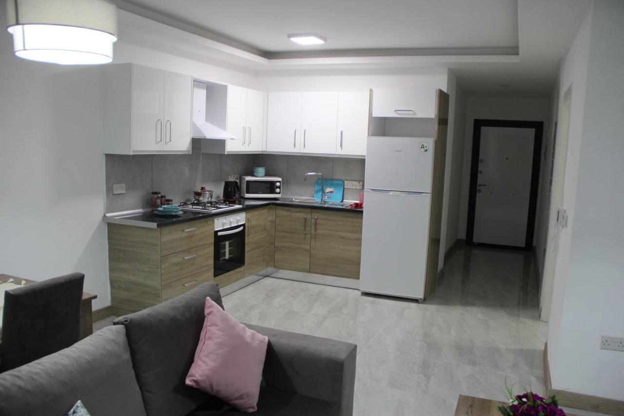 Okman Homes Кирения Экстерьер фото