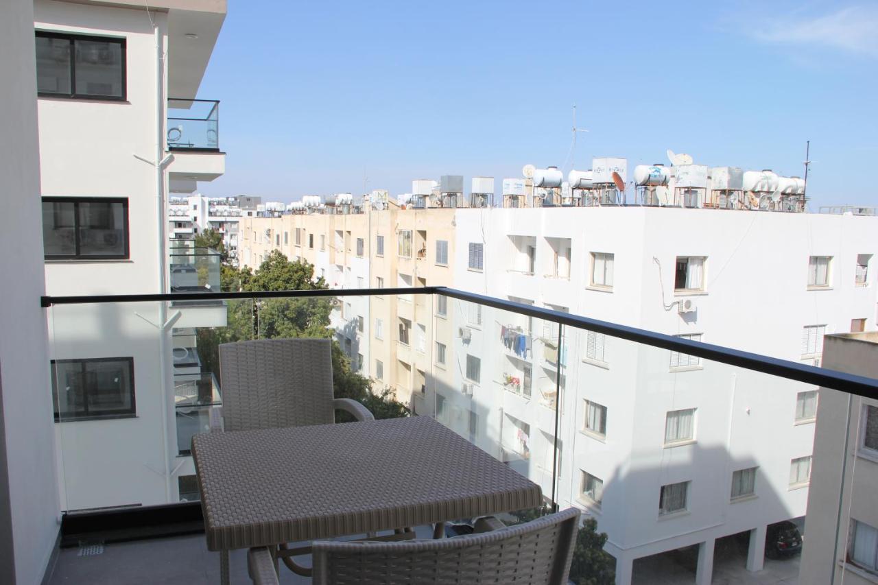 Okman Homes Кирения Экстерьер фото