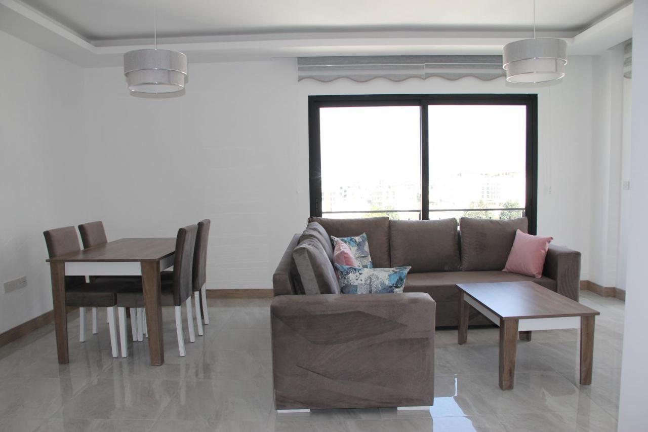 Okman Homes Кирения Экстерьер фото
