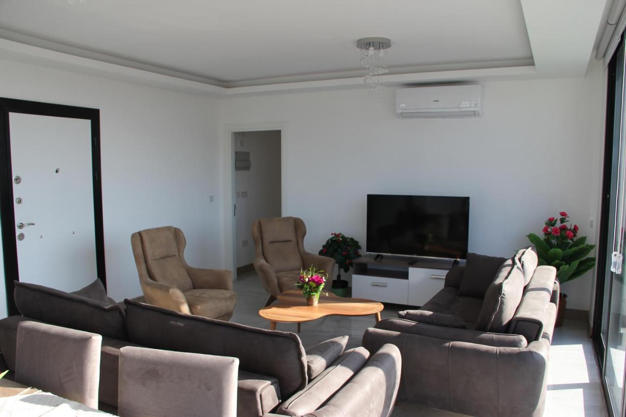 Okman Homes Кирения Экстерьер фото