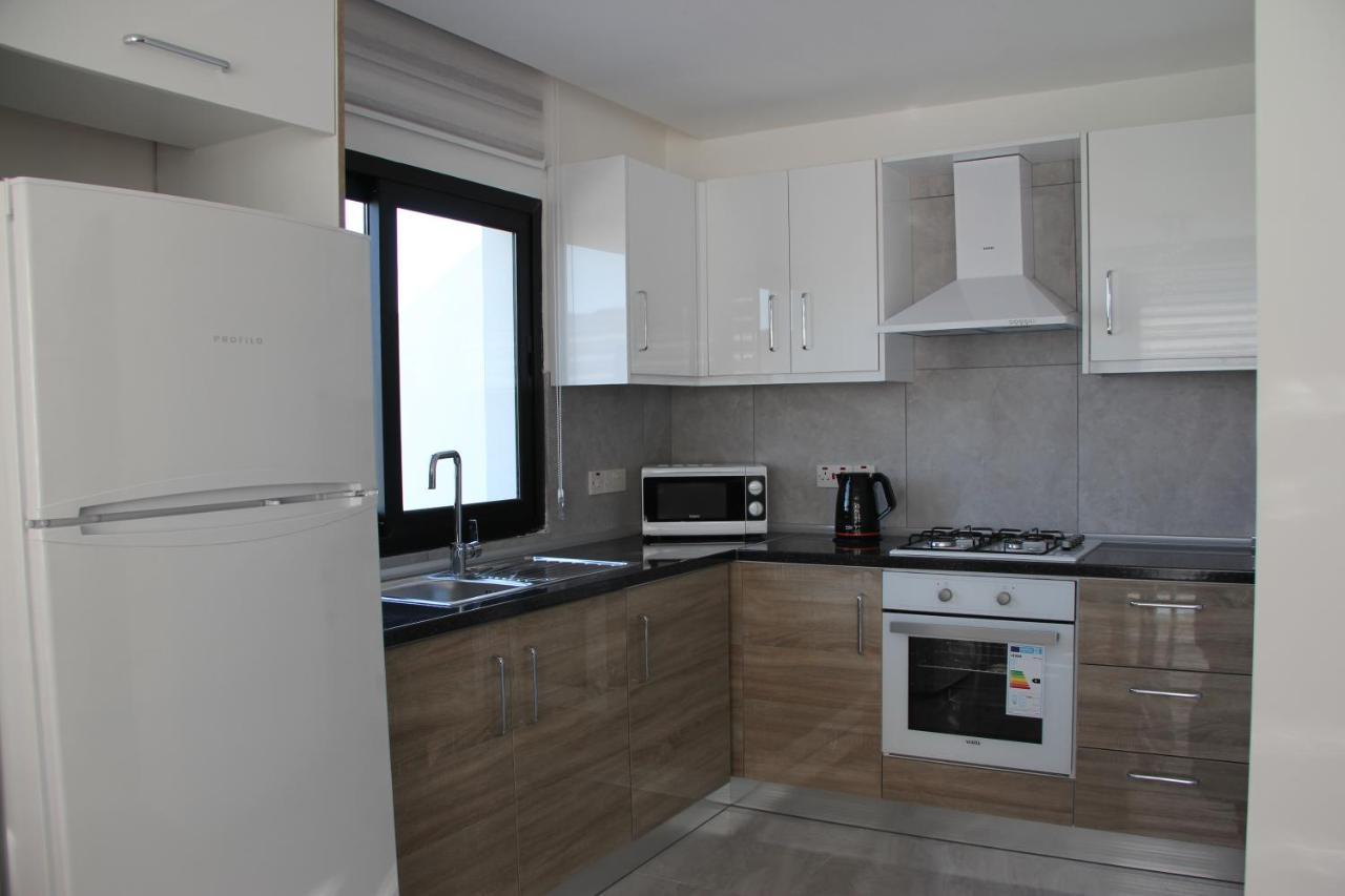 Okman Homes Кирения Экстерьер фото