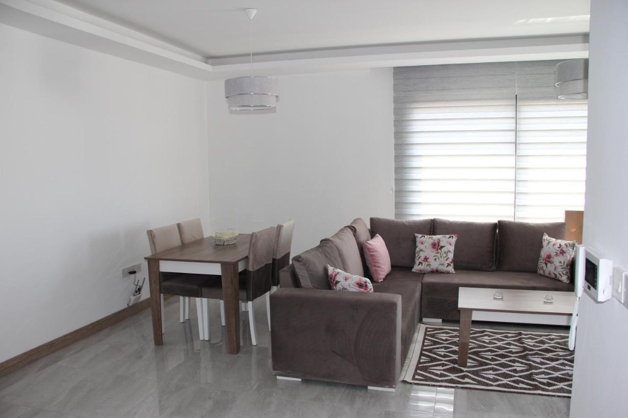 Okman Homes Кирения Экстерьер фото